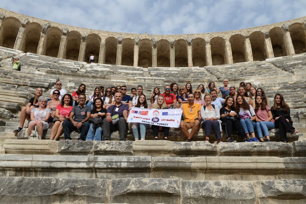 My sweet school’s presentation by BURCU - Ourboox.com