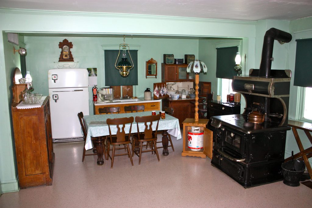 The amish- neta and talya david by talya david - Ourboox.com