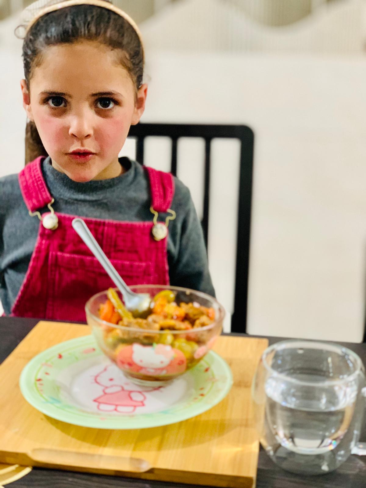 ياقوت والبرنامج اليومي عن بعد by toba - Illustrated by توبه ابو جامع - Ourboox.com