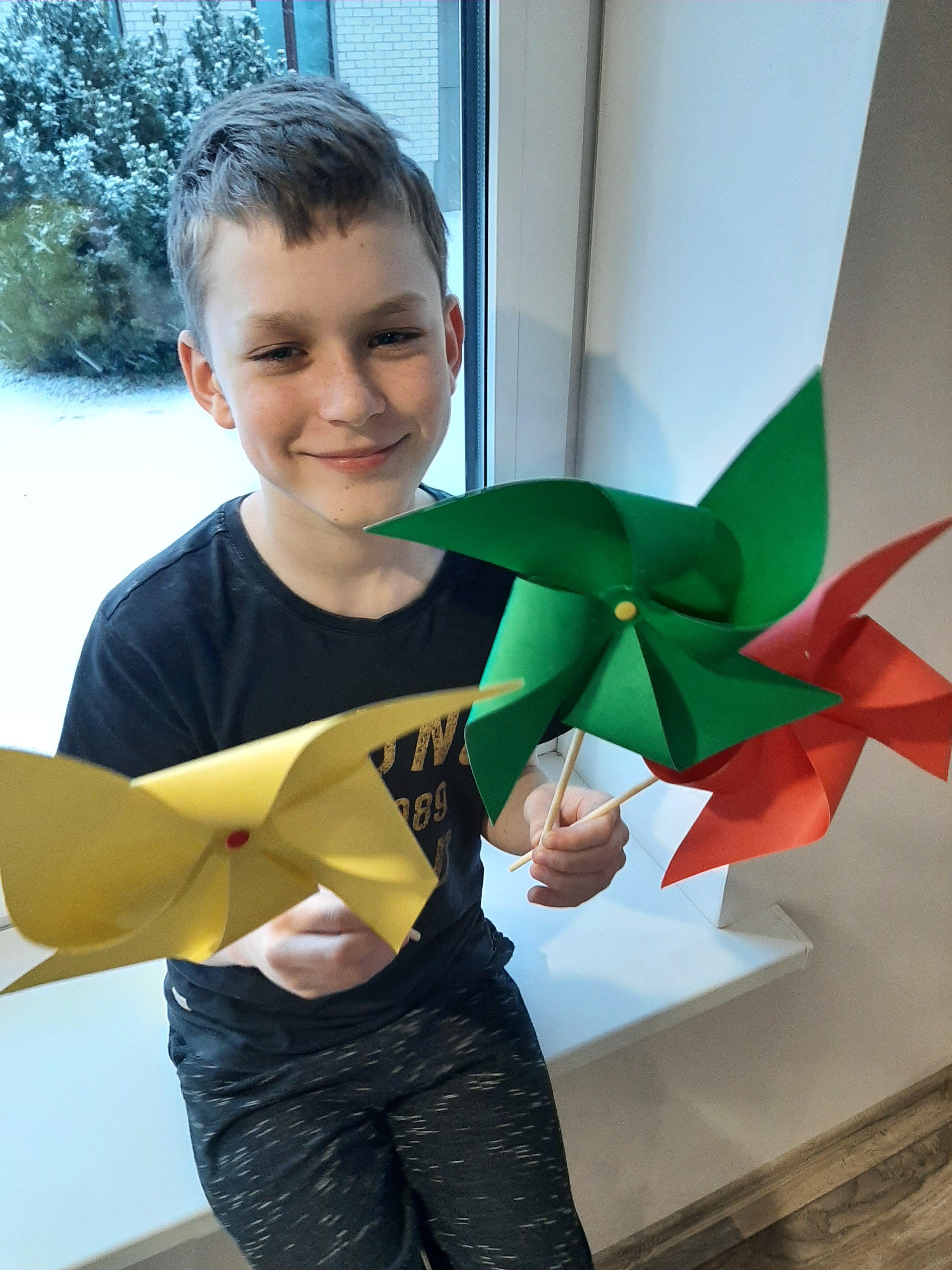 Laisvės malūnėliai by Mokytoja Laura Palivonienė - Ourboox.com