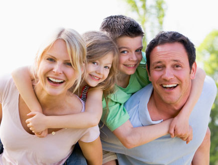 The outcast girl by Shiraz Elbaz - Illustrated by Maayan and Shiraz - Ourboox.com