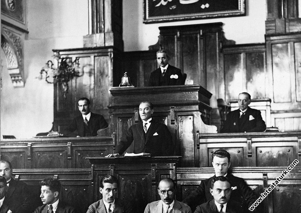 Atatürk’ Leben by Bulut Şahinkaya - Ourboox.com