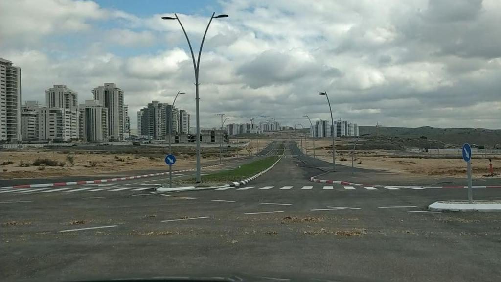 Different world by Liri Berger - Ourboox.com