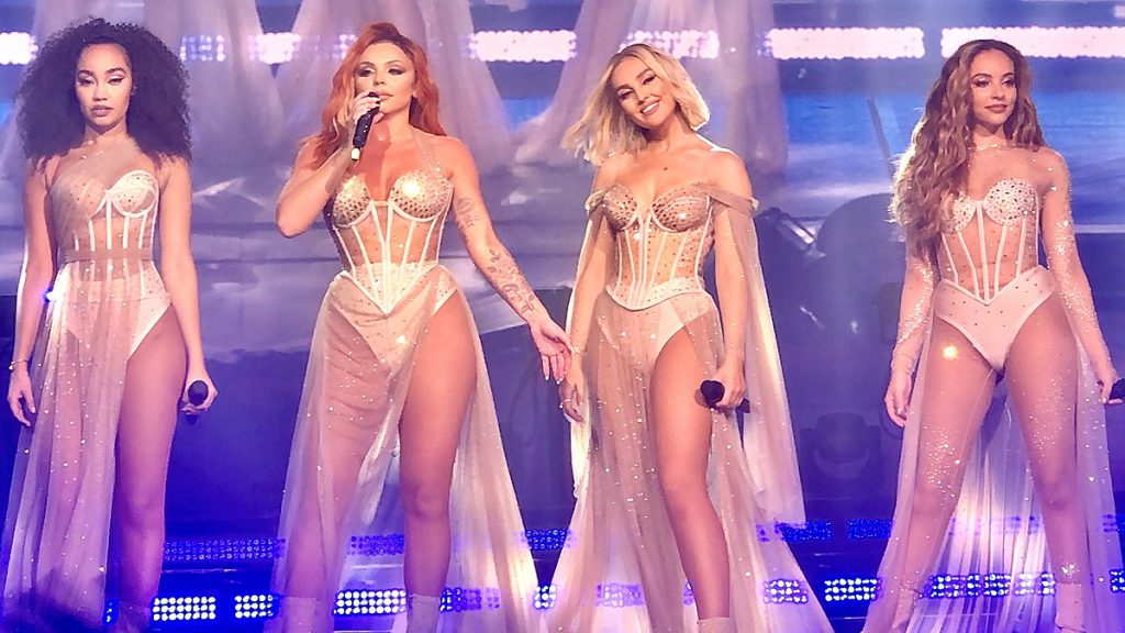 مشهورين by nawal n assar - Ourboox.com