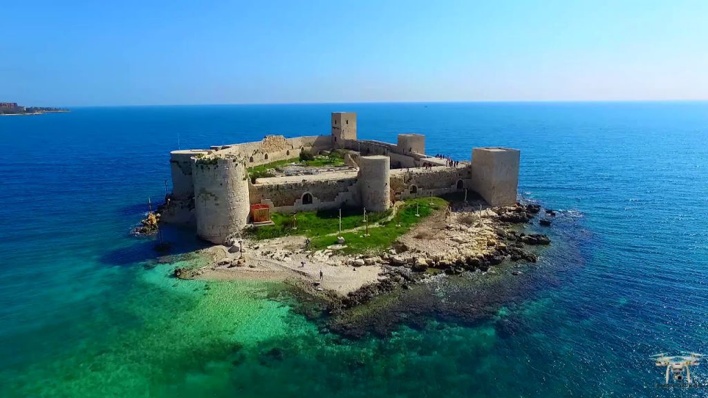 Kızkalesi, tarih içinde Selevkoslar, Romalılar, Bizanslılar, Selçuklular, Ermeniler, Fransızların (Kıbrıs Krallığı), Karamanlılar ve Osmanlılar