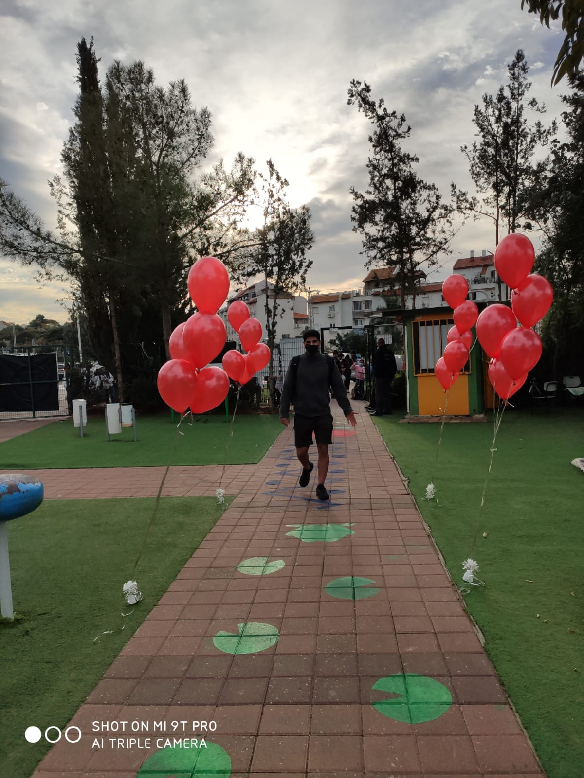 Corona Post by Corona Post - Illustrated by דורון כהן, דוד שריג, דוד שגב, אור מימון ואיתי איתמר - Ourboox.com