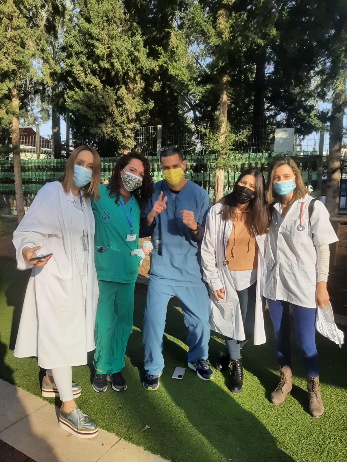 Corona Post by Corona Post - Illustrated by דורון כהן, דוד שריג, דוד שגב, אור מימון ואיתי איתמר - Ourboox.com