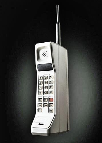 Evolution of phones by Denus - Ourboox.com