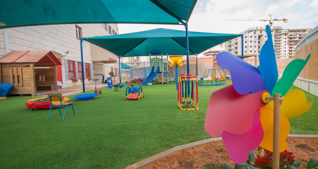 יום ההולדת של סארה by adan - Illustrated by עדן אלקריני - Ourboox.com