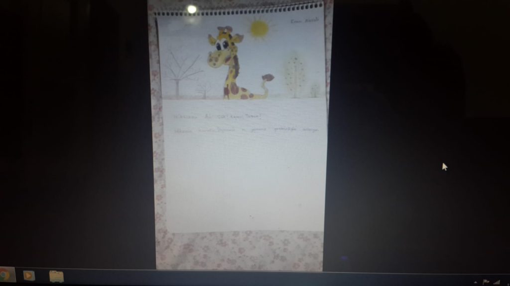 OKUYORUM,DİNLİYORUM VE RESMİNİ YAPIYORUM by bahadır - Ourboox.com