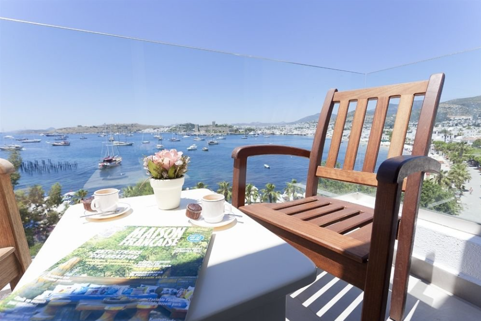 Bodrum Gulet Hotel by Cem Boran - Illustrated by CEM BORAN - Ourboox.com