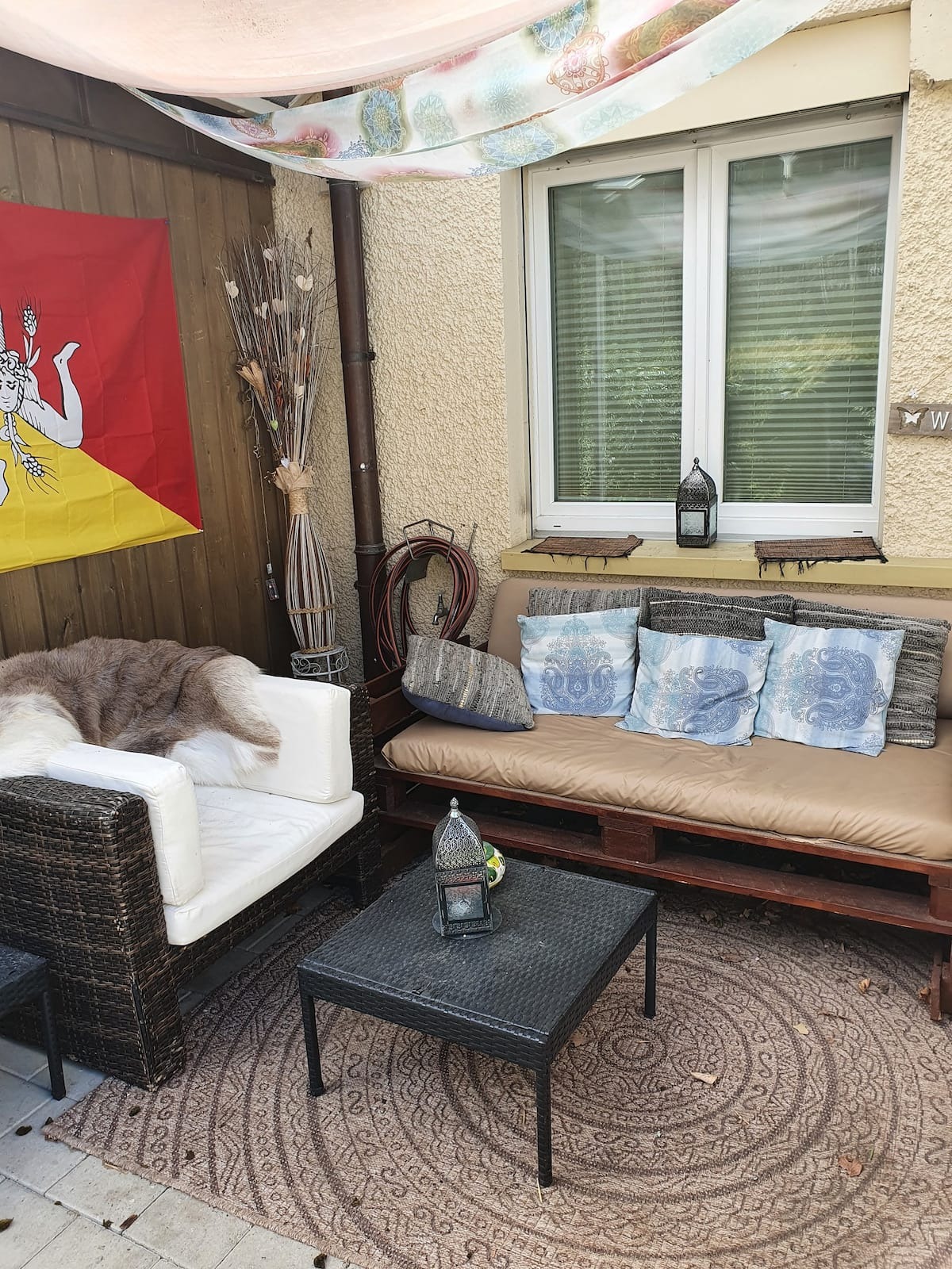 First Day in Zurich by GulhanTurkiye - Illustrated by Ildeniz ozverir Cansu Ors Sevtap Akcebel - Ourboox.com