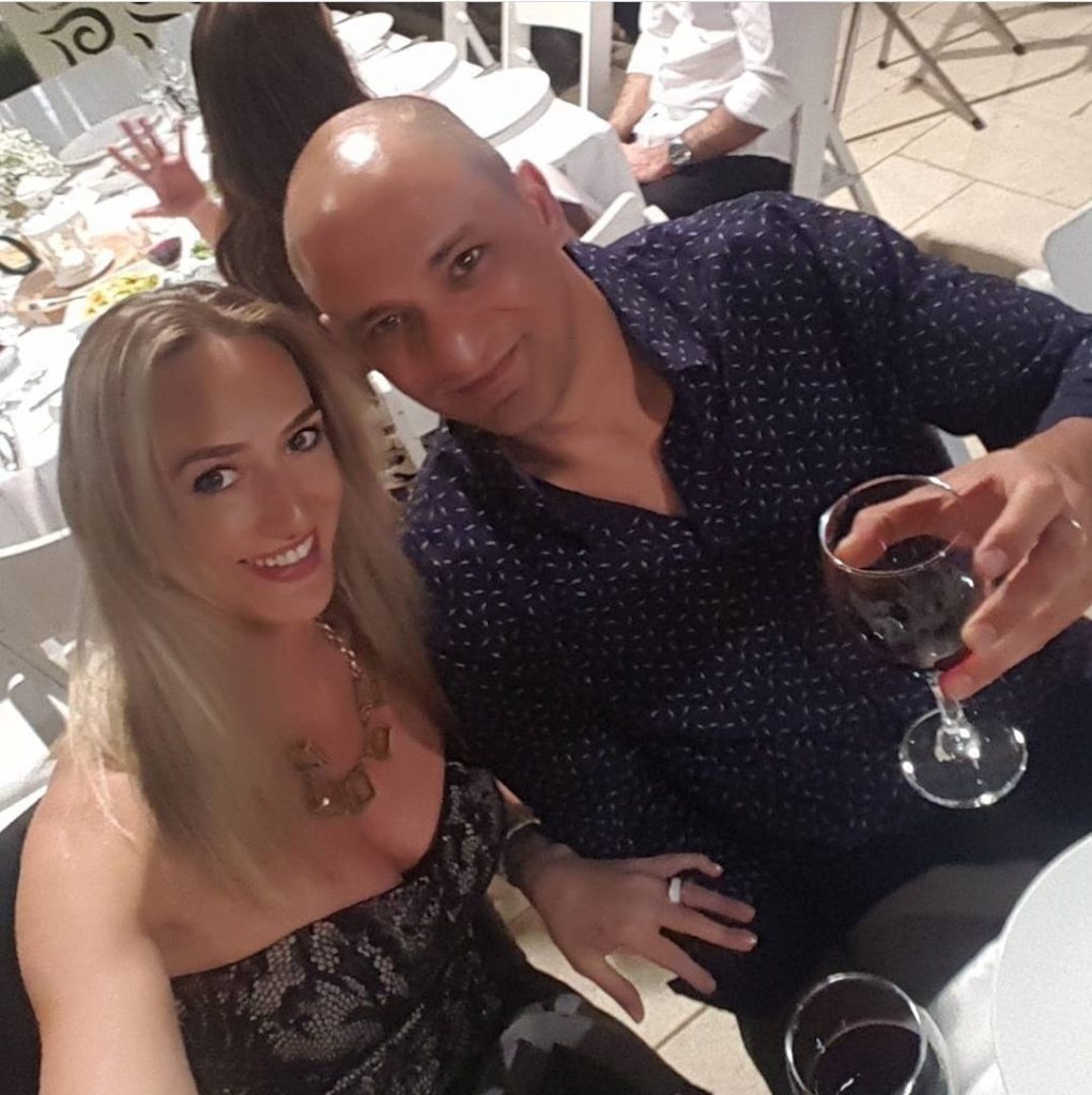 עבודת שורשים by ariel - Illustrated by Ariel Avigdor - Ourboox.com