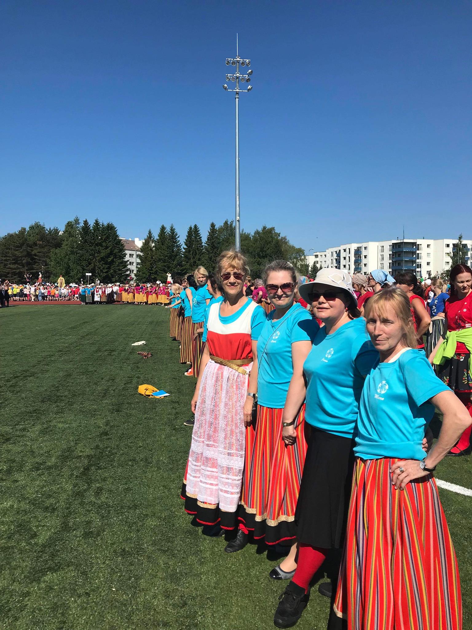 RANDVERE NAISRÜHMADE LUGU by Mare Müürsepp - Illustrated by MM - Ourboox.com