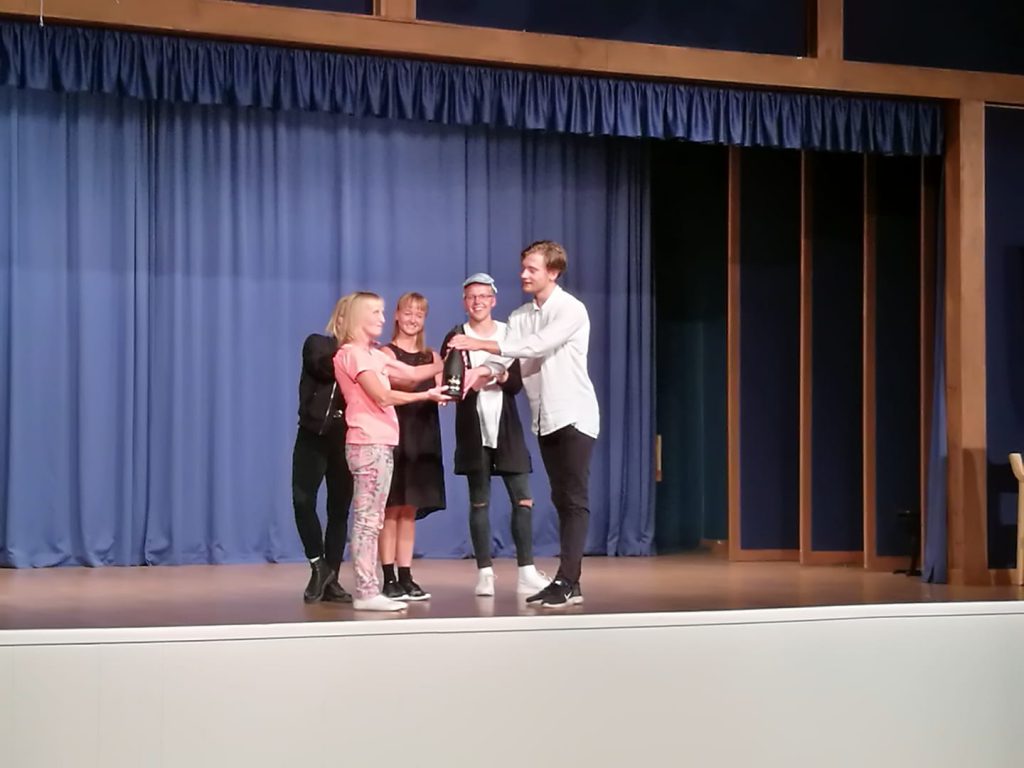 RANDVERE NAISRÜHMADE LUGU by Mare Müürsepp - Illustrated by MM - Ourboox.com