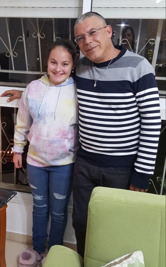 עבודת שורשים by Hila Vaknin - Ourboox.com