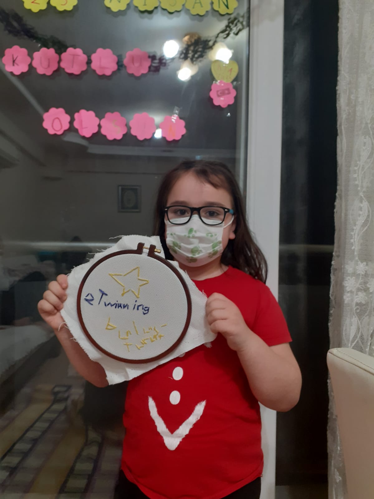 EN İYİ ARKADAŞIM 9 MAYIS E-TWİNNİNG GÜNÜ KUTLU OLSUN by AYŞE ÖZTÜRKER - Ourboox.com