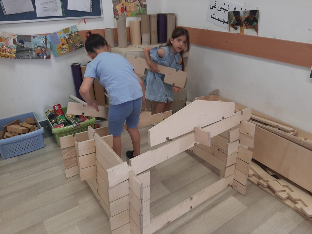 نستمتع في روضة الفراشات by Samera - Ourboox.com