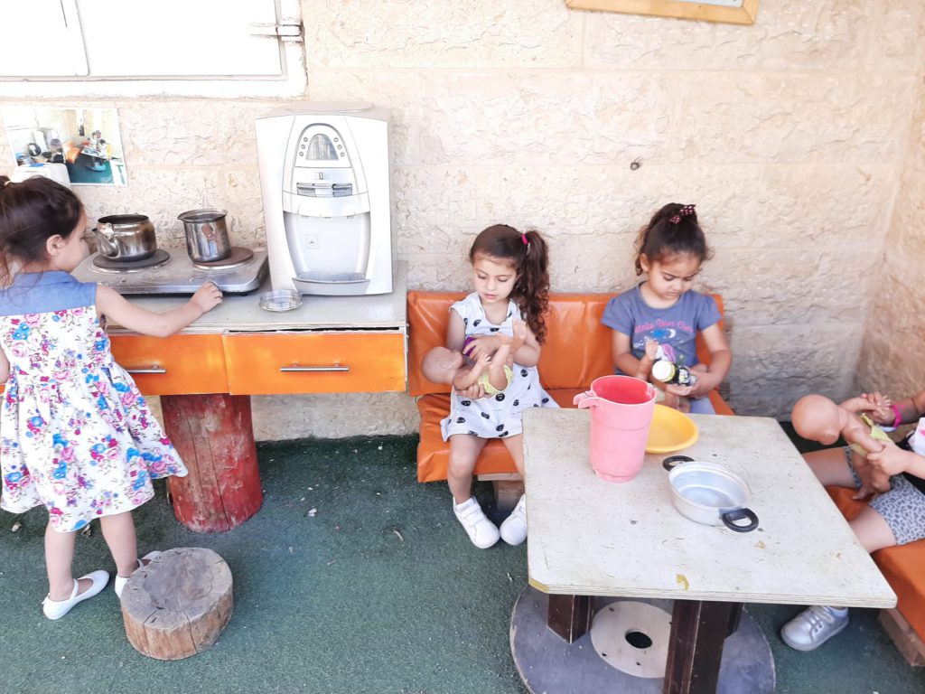 بيت العزّ يا بيتنا