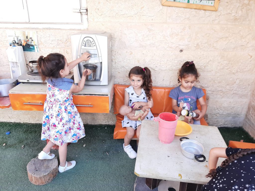 نستمتع مع اطفال روضة الفراشات by Samera - Ourboox.com