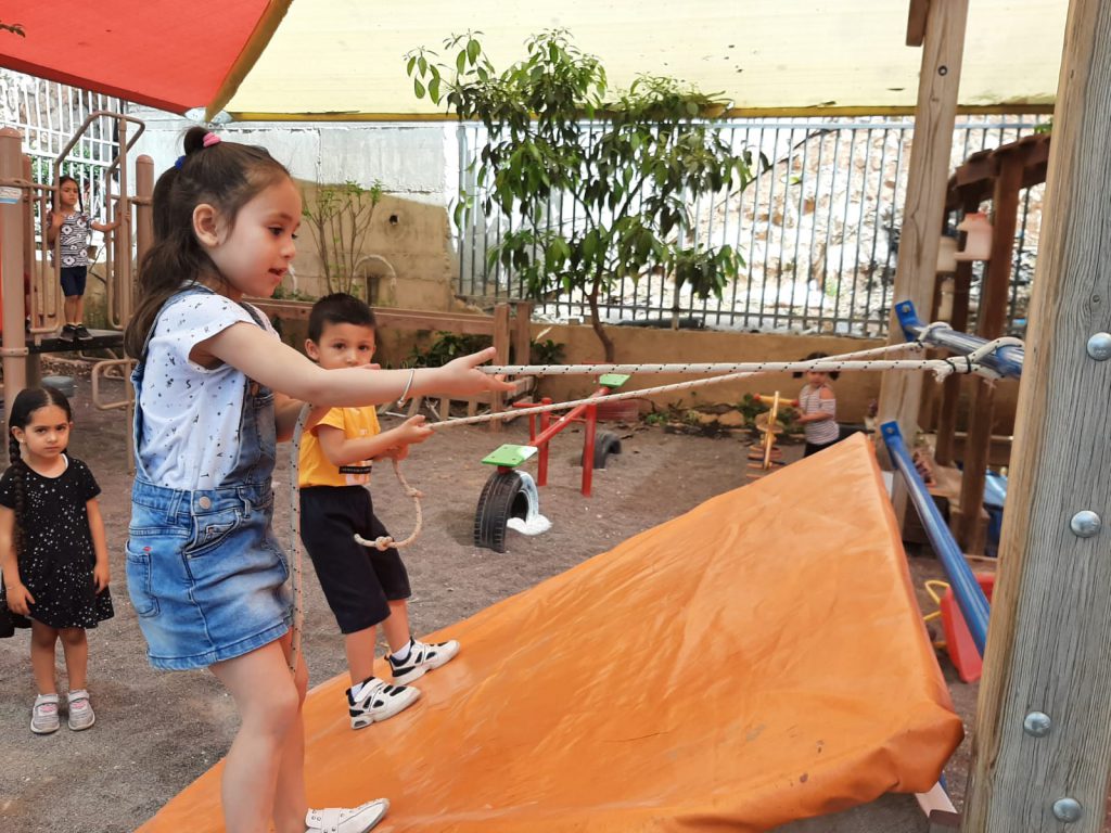 نستمتع مع اطفال روضة الفراشات by Samera - Ourboox.com