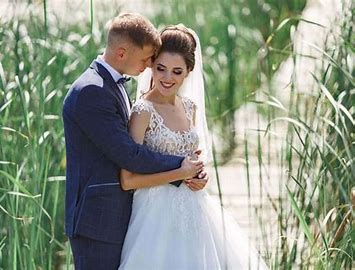 The book of Ruth by naama cohen - Illustrated by Naama Cohen, Aviv Almog, Tal Tilinger - Ourboox.com