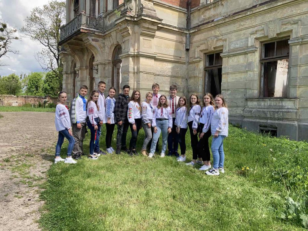 День вишиванки 20.05.2021 by Vira Balandiuk - Ourboox.com