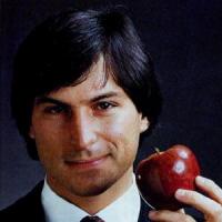 «The trouble with Steve Jobs» («Проблеми зі Стівом Джобсом») Це - назва однієї з багатьох газетних статей присвячених важкого характеру Стіва (від журналу Fortune).