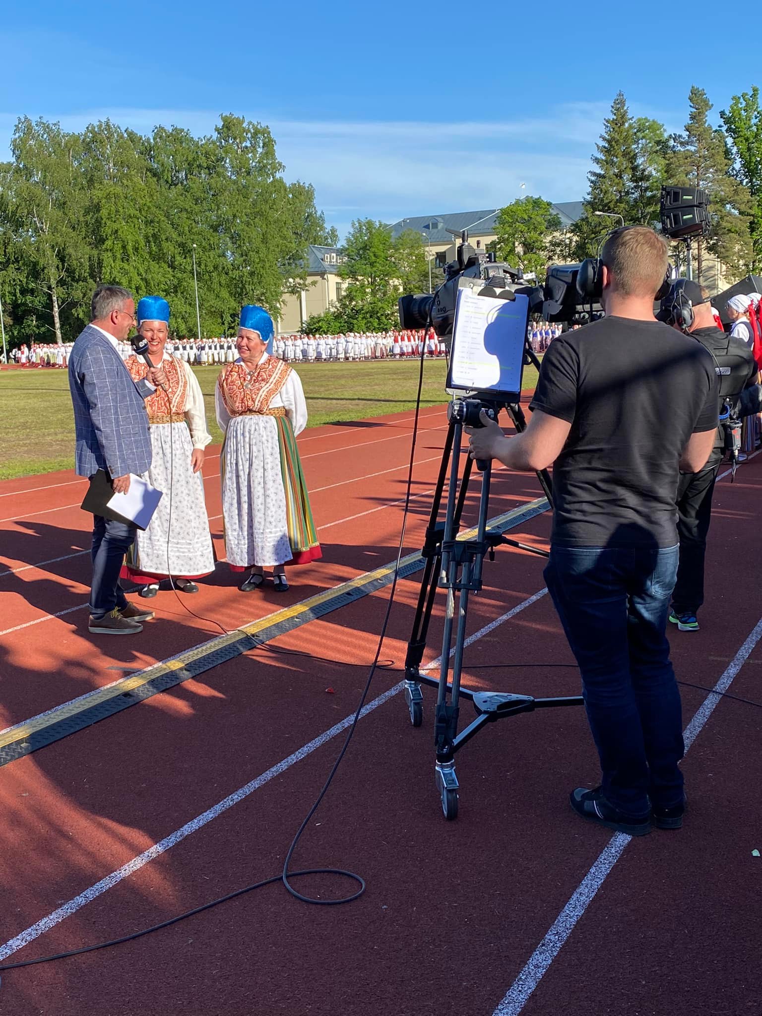 RANDVERE NAISRÜHMADE LUGU by Mare Müürsepp - Illustrated by MM - Ourboox.com