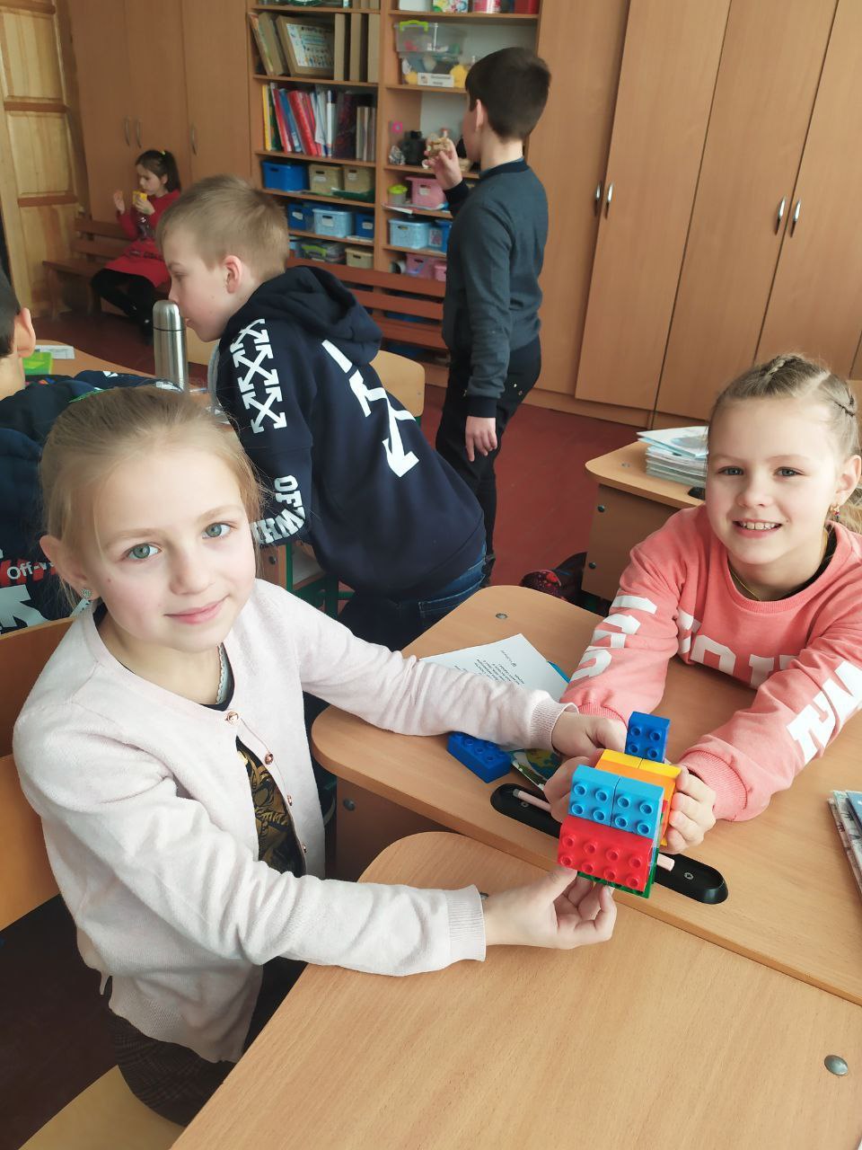 Діяльнісний підхід очима студентів НДУ імені Миколи Гоголя та МДПУ імені Богдана Хмельницького by Julia Gomolko - Ourboox.com