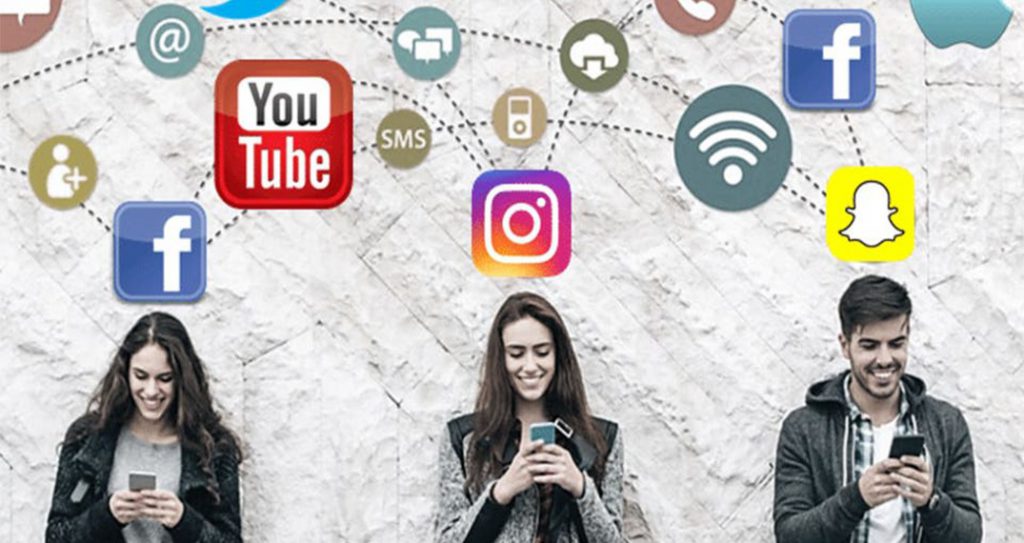 مواقع التواصل الاجتماعي by Amal - Ourboox.com