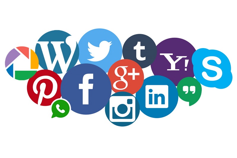 مواقع التواصل الاجتماعي by SalsabeelSalaymeh - Ourboox.com