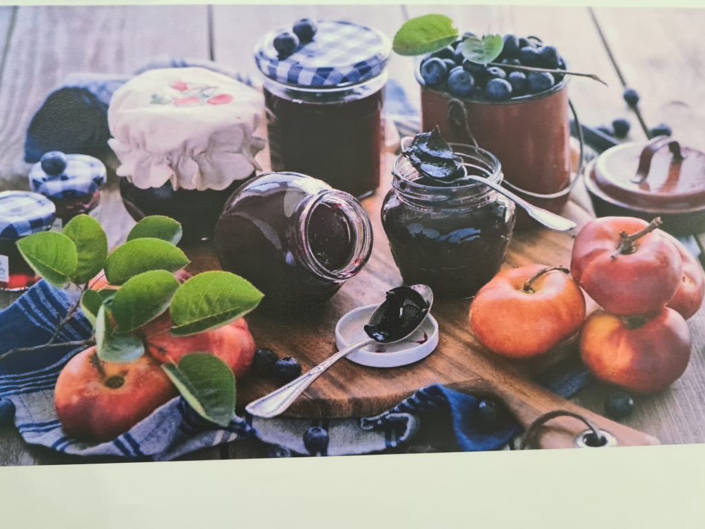 “Anotimpurile prin ochi de copil” by Ioana Roberta Cojocea by Mihaela Cojocea - Ourboox.com