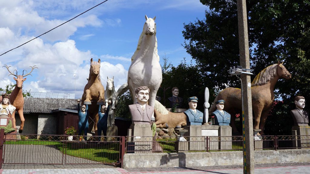 Lietuva devintokų akimis I DALIS by Nojus - Ourboox.com