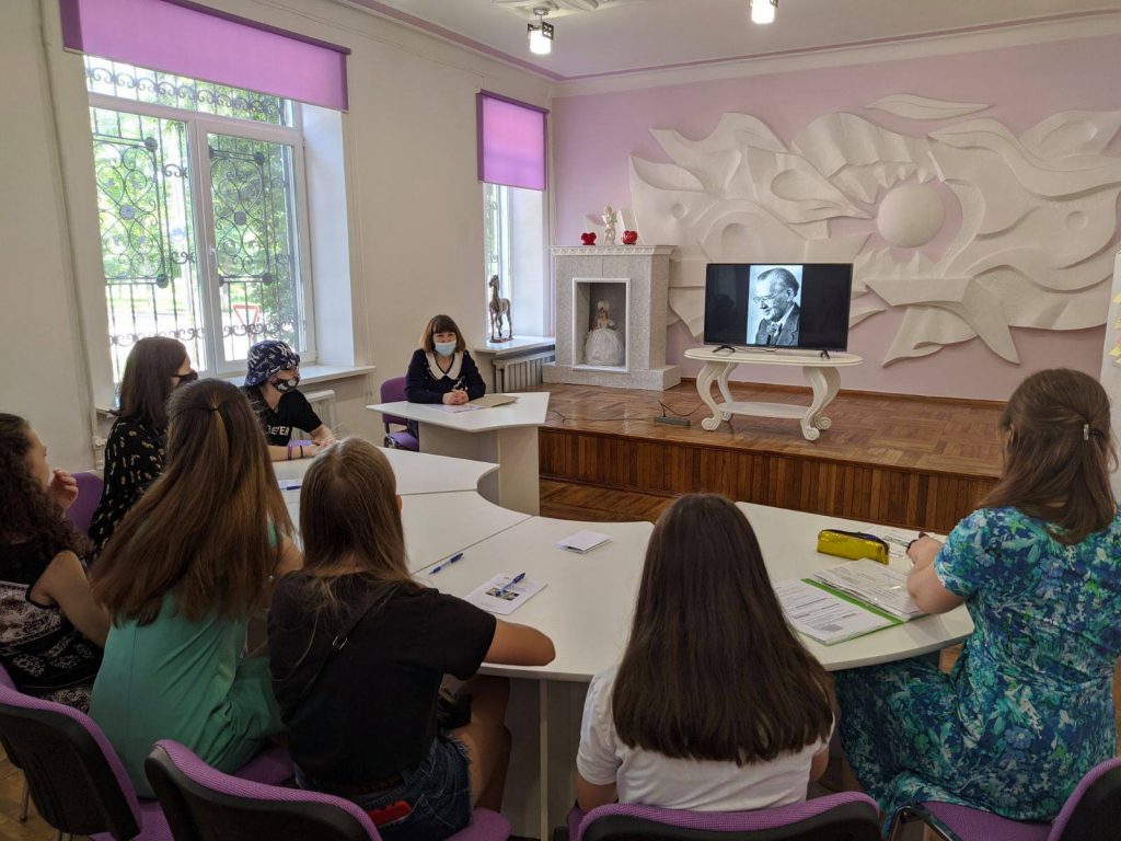 Школа культурної дипломатії «Шляхами українського науковця-енциклопедиста, культуролога-славіста, філософа – Дмитра Чижевського» by olgaandreieva - Ourboox.com