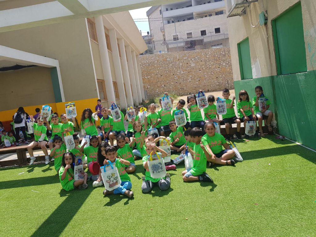 اطفال بستان الشعلة في مدرسة الاقواس by sameera - Ourboox.com