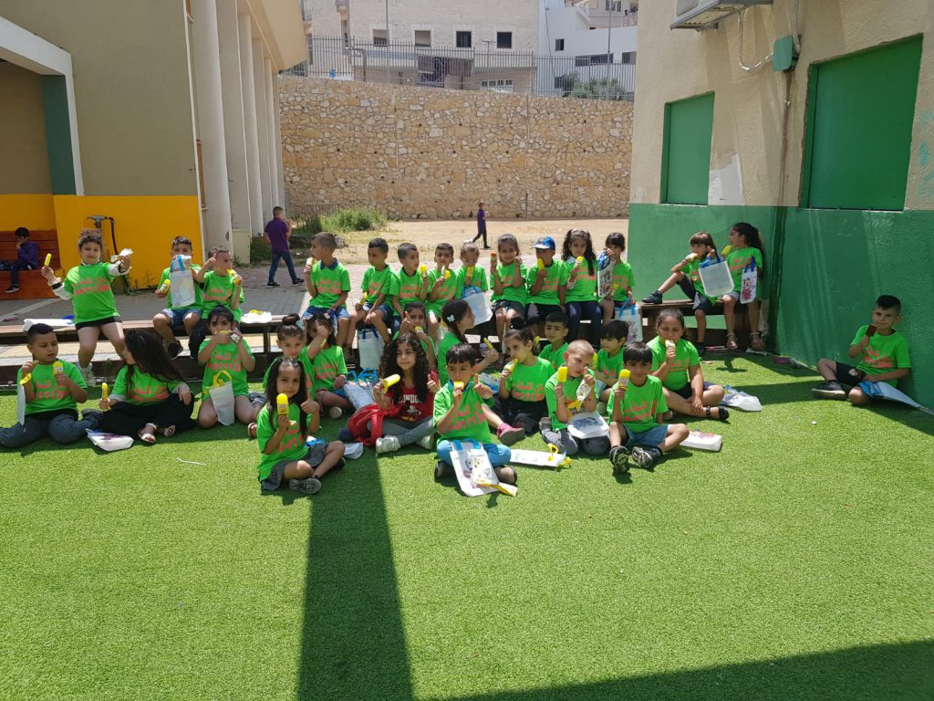 اطفال بستان الشعلة في مدرسة الاقواس by sameera - Ourboox.com