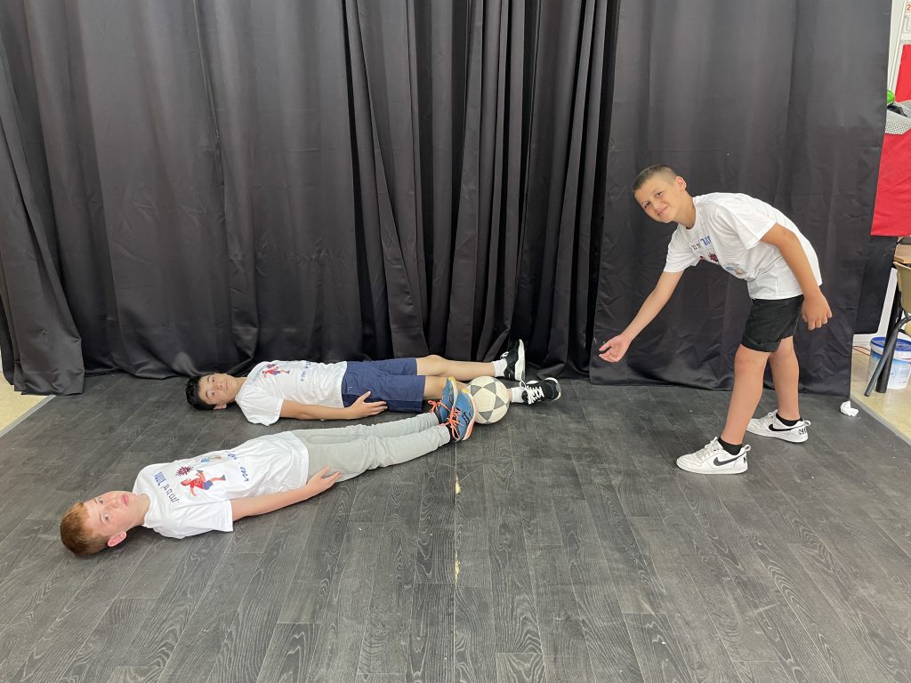 אז והיום… וזה הרגע, הנה באה השעה…. משהו חדש מתחיל עכשיו. by Tamar - Illustrated by תמר אדלשטיין - Ourboox.com