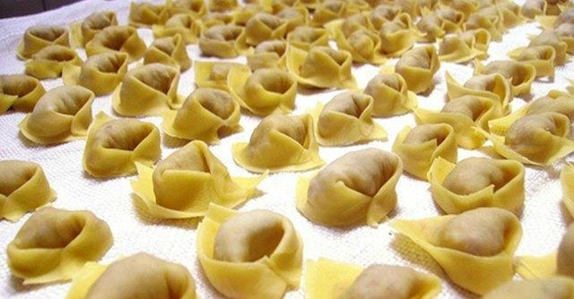 LA NOSTRA ECCELLENZA: IL CIBO by Beatrice - Illustrated by Beatrice, Elena e Flavia - Ourboox.com