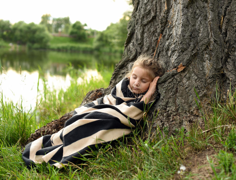 The wonder tree by Sumaya Dahir - Illustrated by  Sumaya Dahir - Ourboox.com