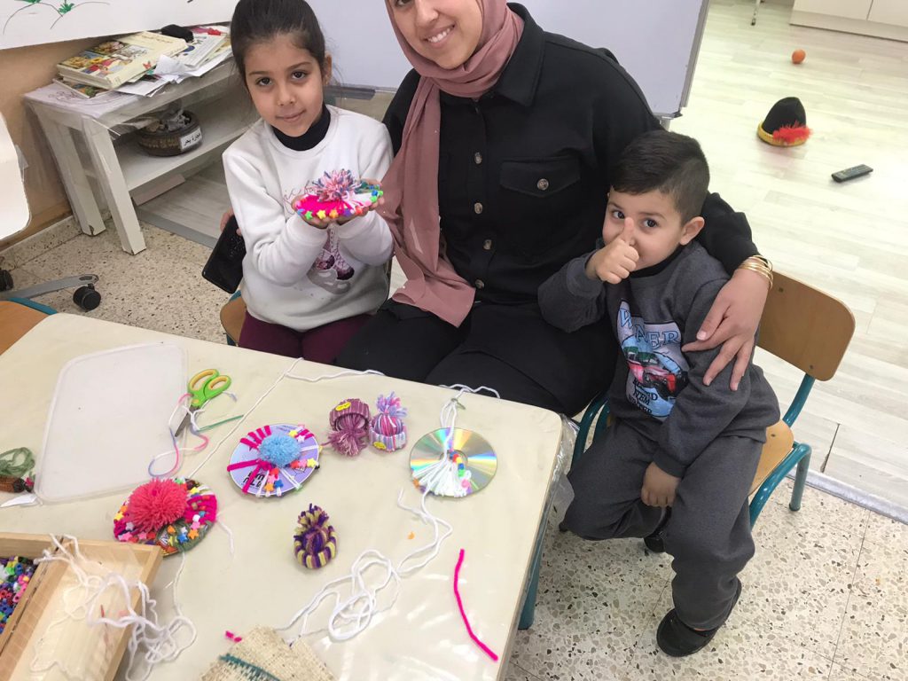 ورشات عمل مع الأهالي by faida mahajna - Ourboox.com