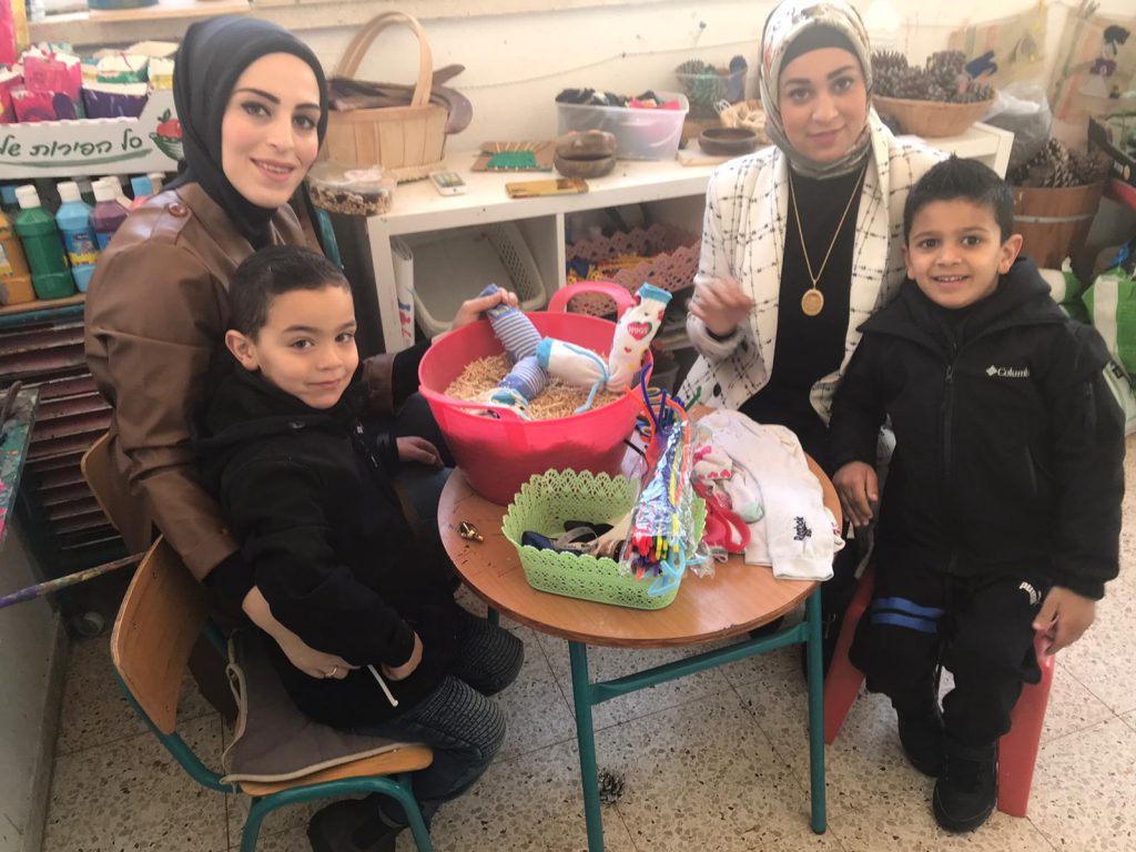 ورشات عمل مع الأهالي by faida mahajna - Ourboox.com