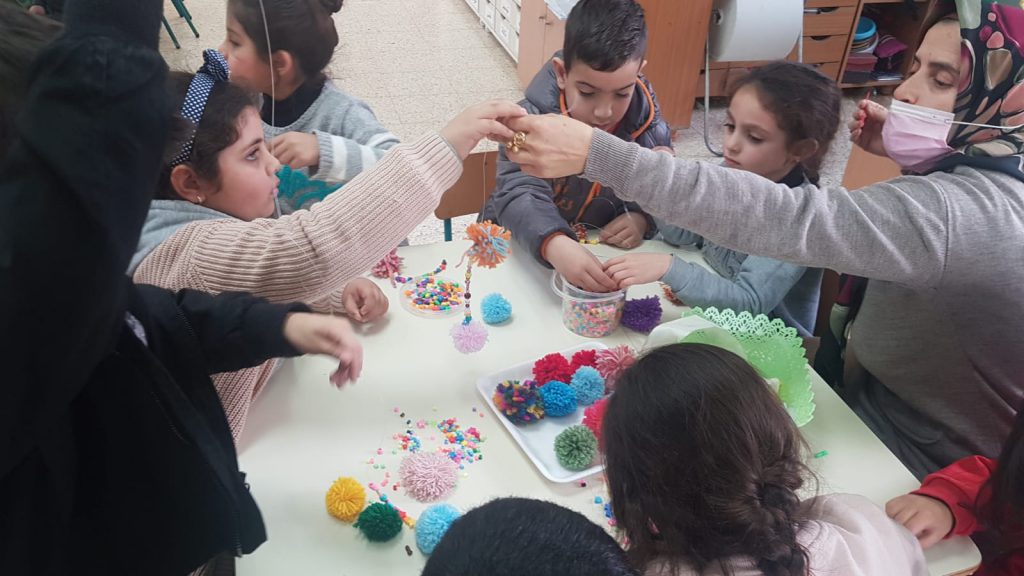 ورشات عمل مع الأهالي by faida mahajna - Ourboox.com