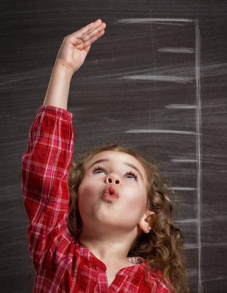 The short girl by Hadar Siman Tov - Ourboox.com