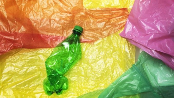 L’isola di plastica by Antonella Vrenna - Ourboox.com