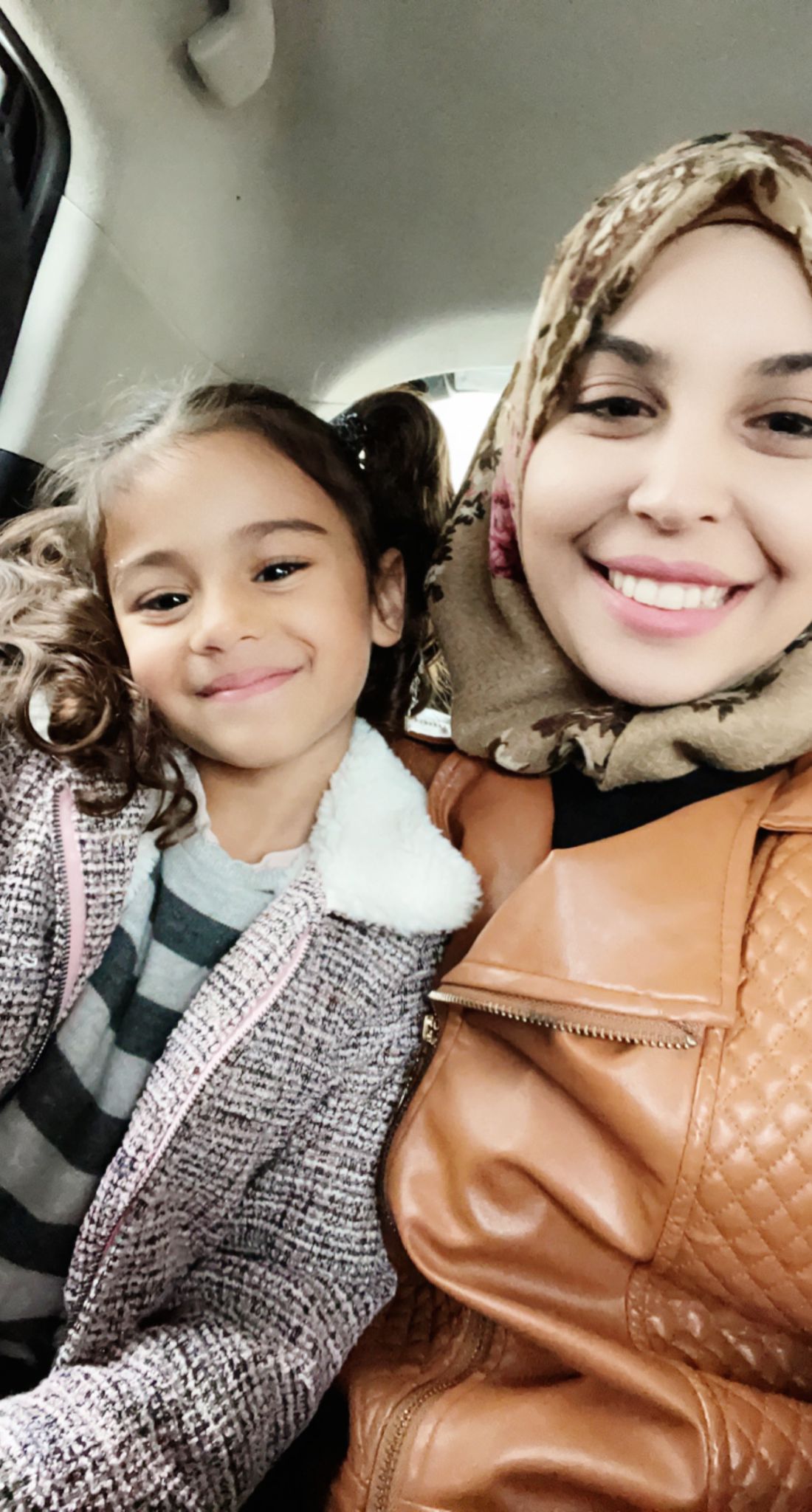 أمي تفاجئني by rania - Ourboox.com