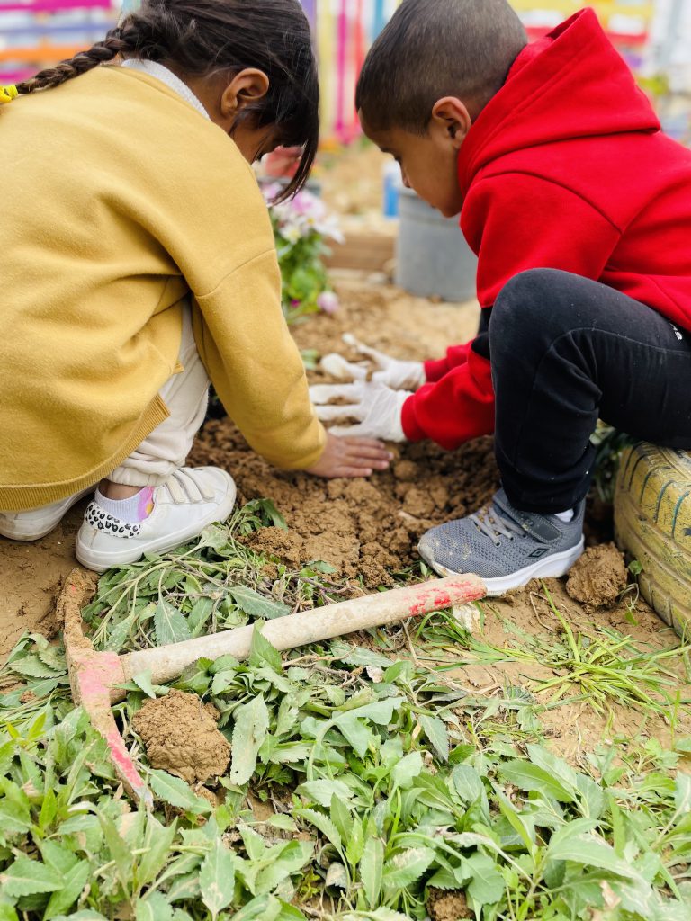 حديقة بستان الورود by zenab - Illustrated by بستان الورود - Ourboox.com