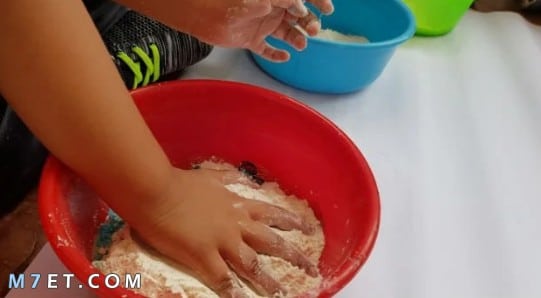 مراحل تحضير المعجون البيتي ( الصلصال ) by sawsan bari - Illustrated by بستان البراعم  - Ourboox.com