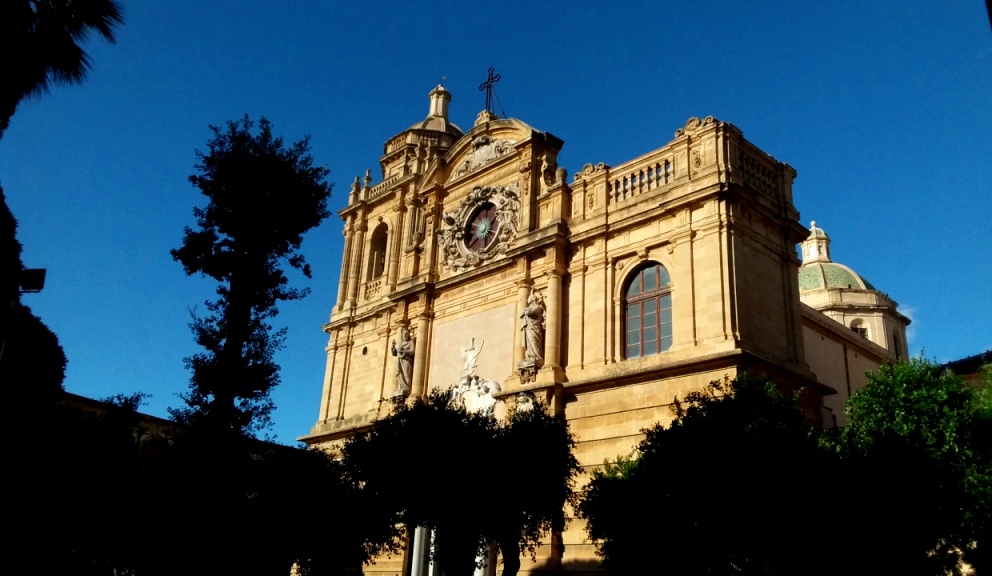 INCLITA URBS by Lorenzo Riggio - Ourboox.com