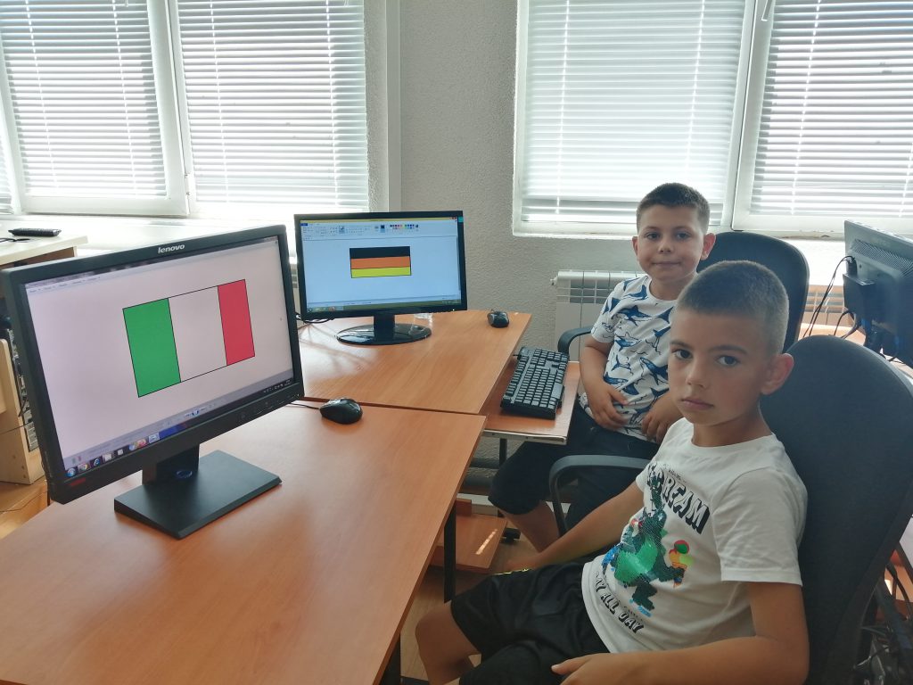 Аз и дигиталният свят by Maria Ignatova - Ourboox.com